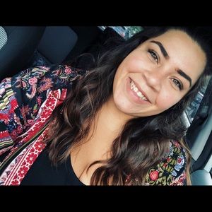 Meet your Posher, Alyssa